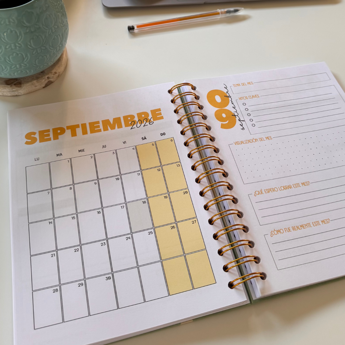 Agenda 2026 con fecha flores - 12 meses espacio notas
