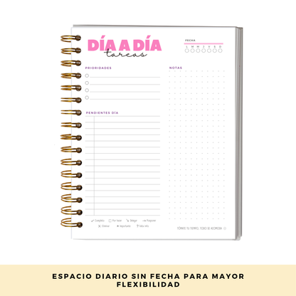 Agenda 2026 con fecha rosa - Tareas diarias 12 meses